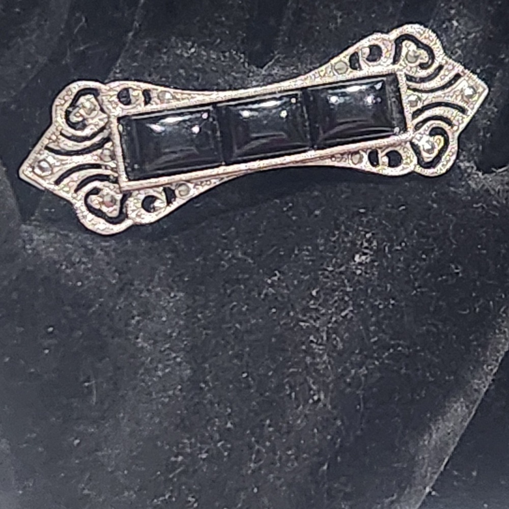 Vintage Art Deco Silver Tone Black Onyx Marcasite Style Filigree Bar Brooch Pin